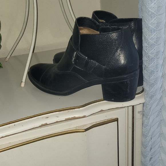 12M Black Booties - Picture 4 of 4